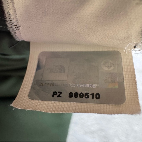 The North Face Men’s Down Puffer Vest 550 Size Dark Forest Green Goose Down 75% - Picture 11 of 14